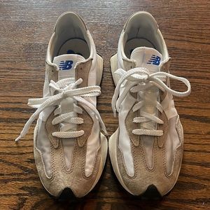 New Balance 327. Canvas and Suede. Unisex